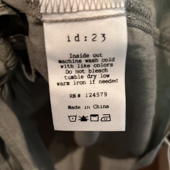 NWT Large olive crop top - Picture 4 of 8